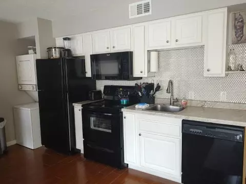 Kitchen - 40 Scenic Ct #3, Branson, MO 65616 photo 1 of 1