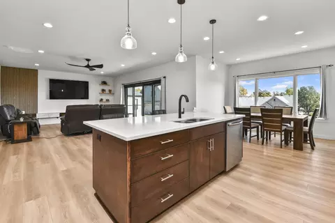 Kitchen - 3810 E Cherry St #32, Springfield, MO 65809 photo 7 of 10