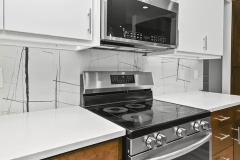 Kitchen - 3810 E Cherry St #32, Springfield, MO 65809 photo 9 of 10