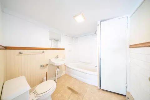 Bath - 216 S 7th St, Thayer, MO 65791 photo 2 of 2
