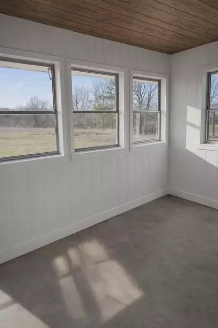 Exterior - 7291 Robin Ridge Ln, Strafford, MO 65757 photo 4 of 8