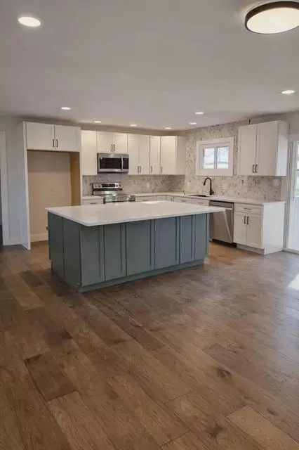 Kitchen - 7291 Robin Ridge Ln, Strafford, MO 65757 photo 2 of 2