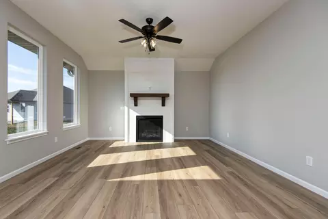 Living - 1509 N Hayston Ave #LOT 65, Nixa, MO 65714 photo 3 of 4