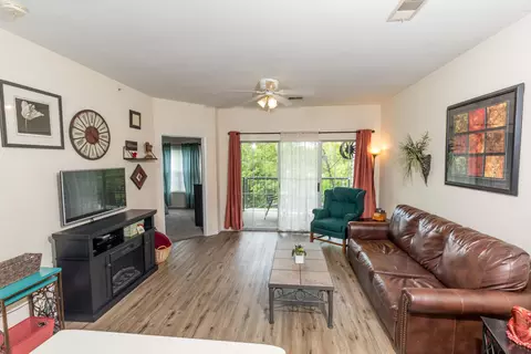Living - 813 Holiday Rdg #6, Branson, MO 65616 photo 2 of 4