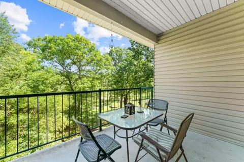 Exterior - 813 Holiday Rdg #6, Branson, MO 65616 photo 3 of 8