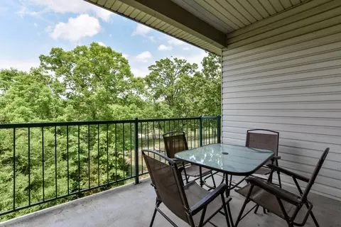 Exterior - 813 Holiday Rdg #6, Branson, MO 65616 photo 4 of 8