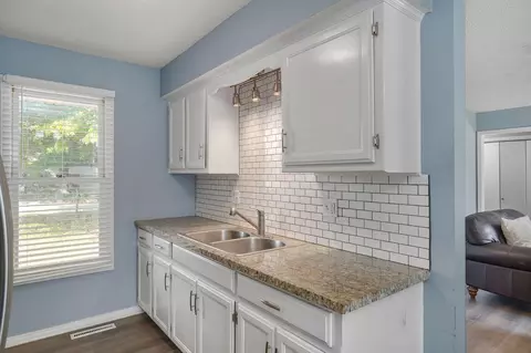 Kitchen - 1494 W Daniels St, Ozark, MO 65721 photo 2 of 3