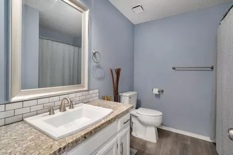 Bath - 1494 W Daniels St, Ozark, MO 65721 photo 1 of 1
