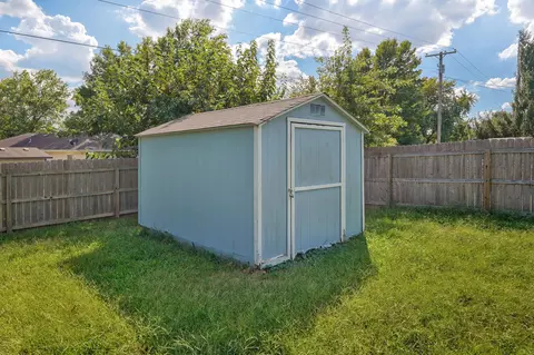 Exterior - 1494 W Daniels St, Ozark, MO 65721 photo 9 of 10