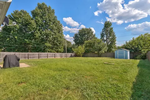 Exterior - 1494 W Daniels St, Ozark, MO 65721 photo 8 of 10