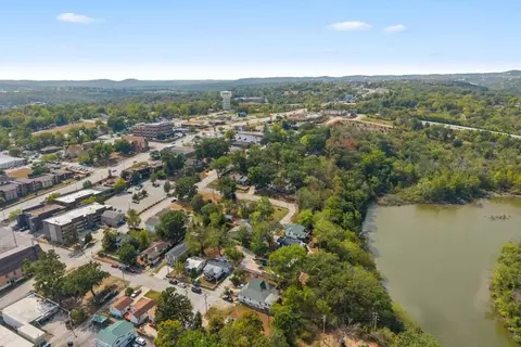 View/Area - 215 N 3rd St, Branson, MO 65616 photo 6 of 8