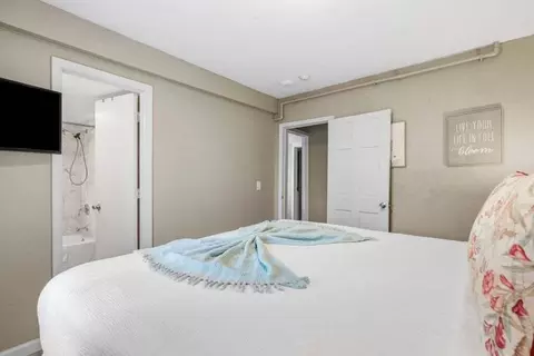 Bedroom - 215 N 3rd St, Branson, MO 65616 photo 18 of 19