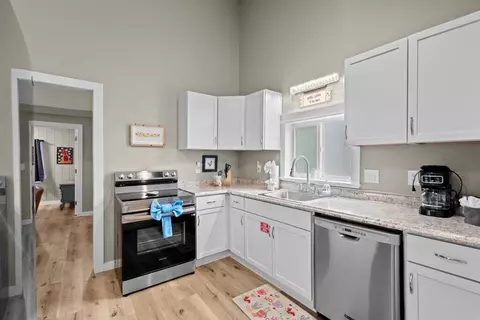 Kitchen - 215 N 3rd St, Branson, MO 65616 photo 6 of 7