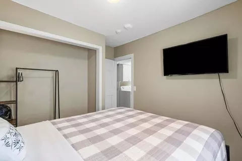Bedroom - 215 N 3rd St, Branson, MO 65616 photo 16 of 19