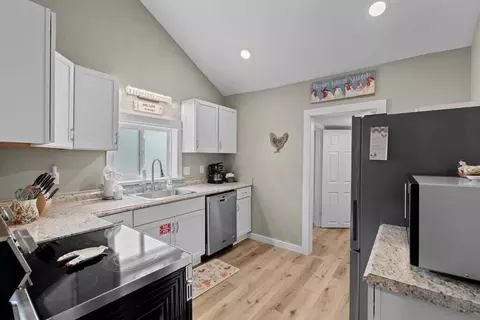 Kitchen - 215 N 3rd St, Branson, MO 65616 photo 4 of 7