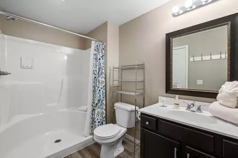 Bath - 215 N 3rd St, Branson, MO 65616 photo 1 of 11