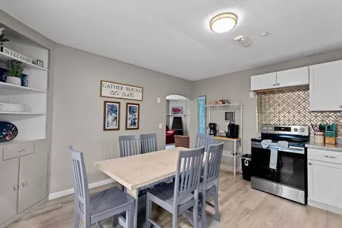 Dining - 215 N 3rd St, Branson, MO 65616 photo 7 of 8