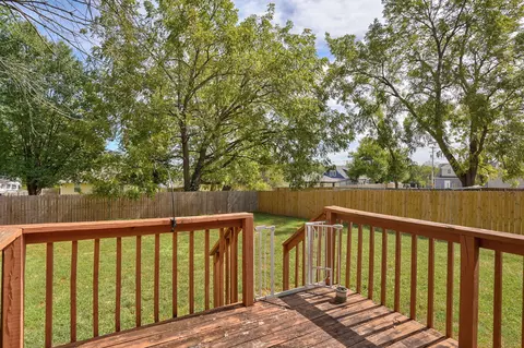 Exterior - 2424 N Campbell Ave, Springfield, MO 65803 photo 5 of 10