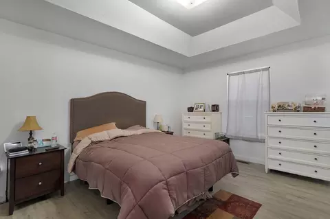 Bedroom - 1257 E Mcclernon St, Springfield, MO 65803 photo 2 of 3