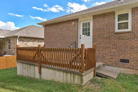 Exterior - 1257 E Mcclernon St, Springfield, MO 65803 photo 6 of 11