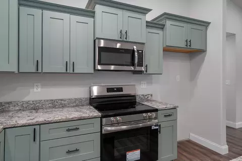 Kitchen - 314 N Park Ave, Aurora, MO 65605 photo 1 of 3