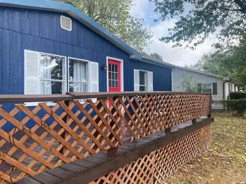 213 E Garfield Ave, Seymour, MO 65746