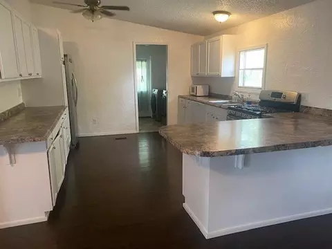 Kitchen - 213 E Garfield Ave, Seymour, MO 65746 photo 1 of 4