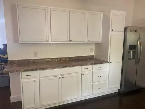 Kitchen - 213 E Garfield Ave, Seymour, MO 65746 photo 3 of 4