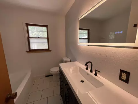 Bath - 1906 Michael Ln, Nixa, MO 65714 photo 2 of 2