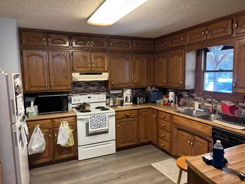 Kitchen - 31 Bison Rd, Buffalo, MO 65622 photo 1 of 2