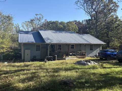 31 Bison Rd, Buffalo, MO 65622