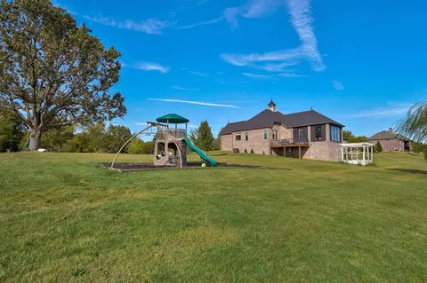 Exterior - 9386 E Maple Ridge Ln, Strafford, MO 65757 photo 12 of 13