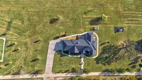 View/Area - 9386 E Maple Ridge Ln, Strafford, MO 65757 photo 3 of 9