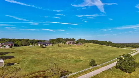 View/Area - 9386 E Maple Ridge Ln, Strafford, MO 65757 photo 7 of 9