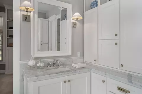 Bath - 9386 E Maple Ridge Ln, Strafford, MO 65757 photo 4 of 12