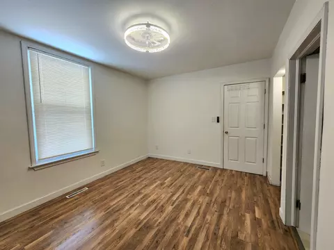 Living - 1211 W Calhoun St, Springfield, MO 65802 photo 11 of 11