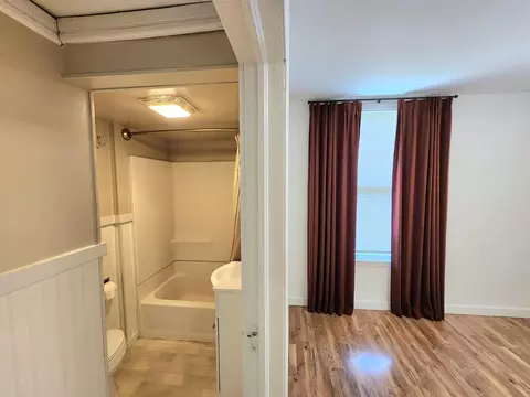 Bath - 1211 W Calhoun St, Springfield, MO 65802 photo 1 of 5
