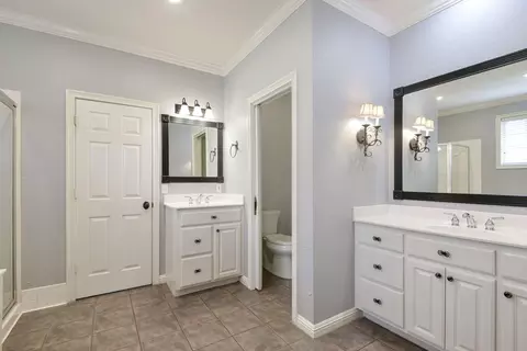 Bath - 614 E Falls Cir, Ozark, MO 65721 photo 1 of 3