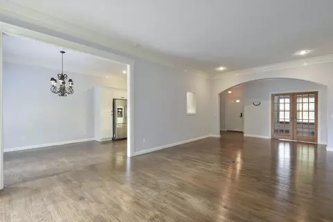 Living - 614 E Falls Cir, Ozark, MO 65721 photo 2 of 3