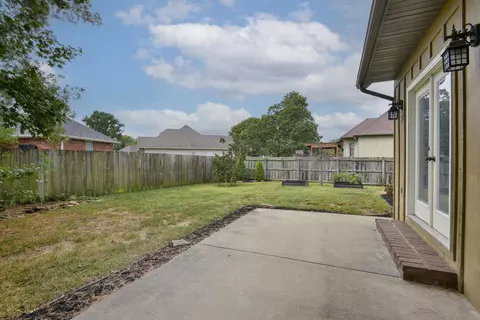Exterior - 614 E Falls Cir, Ozark, MO 65721 photo 4 of 5