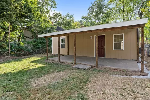 Exterior - 2036 N Pickwick Ave, Springfield, MO 65803 photo 8 of 9