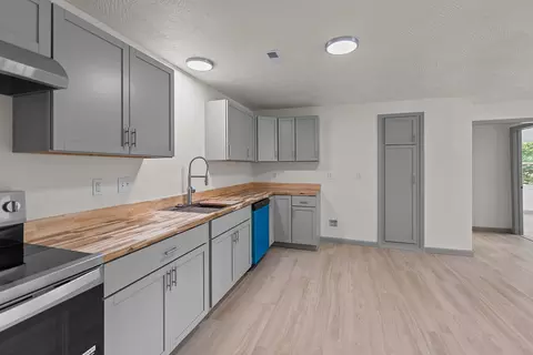 Kitchen - 2036 N Pickwick Ave, Springfield, MO 65803 photo 2 of 3