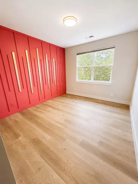 Bedroom - 659 W Bridgewood Ct, Springfield, MO 65803 photo 1 of 3