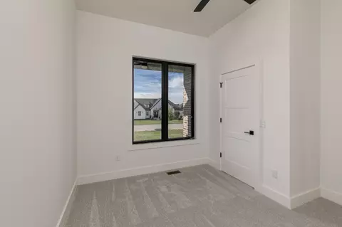 Bedroom - 5521 E Cavalcade Ln, Springfield, MO 65802 photo 5 of 10