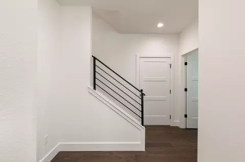 Entry Way - 5521 E Cavalcade Ln, Springfield, MO 65802 photo 3 of 5