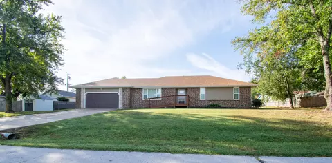 Exterior - 1300 E Rainey St, Ozark, MO 65721 photo 3 of 11