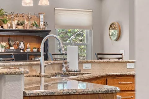 Kitchen - 842 Silver Cliff Way, Branson West, MO 65737 photo 5 of 6