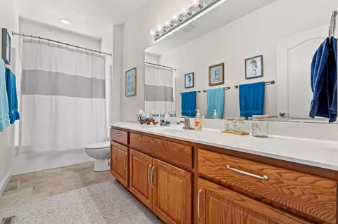 Bath - 842 Silver Cliff Way, Branson West, MO 65737 photo 6 of 6