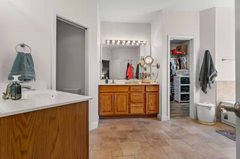 Bath - 842 Silver Cliff Way, Branson West, MO 65737 photo 1 of 6