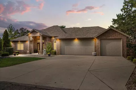 Exterior - 842 Silver Cliff Way, Branson West, MO 65737 photo 2 of 14